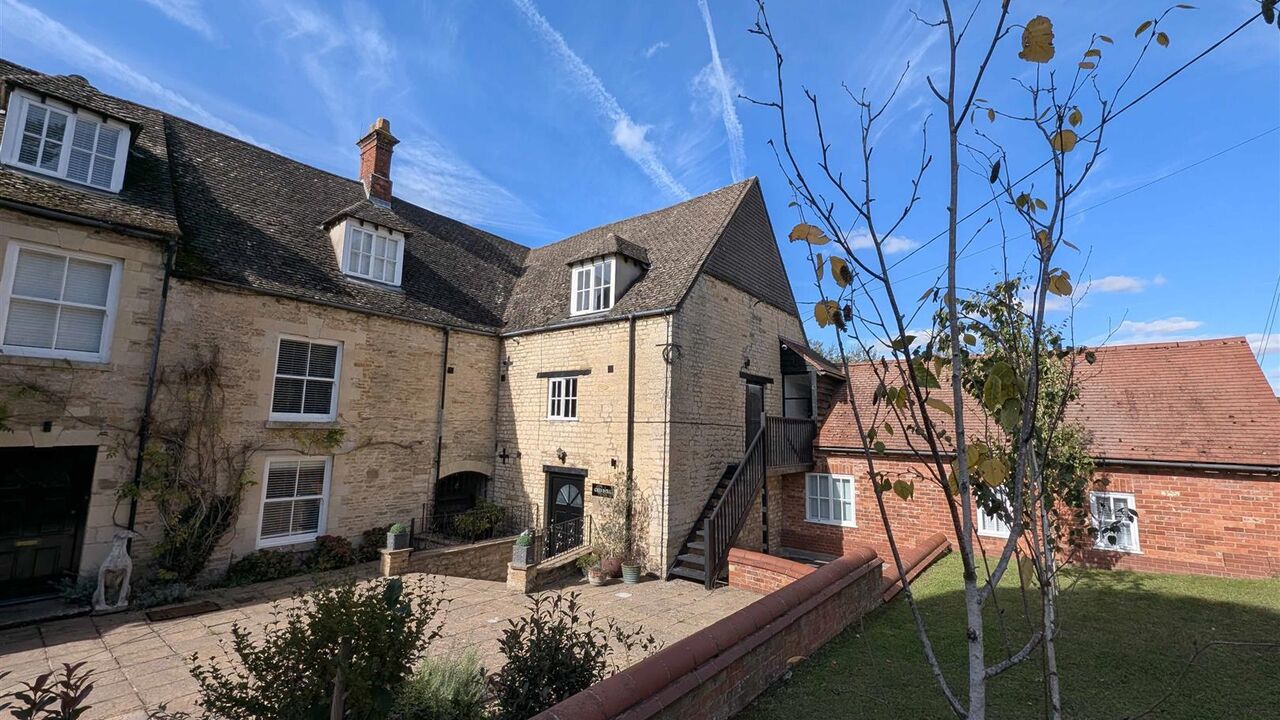 Egz BQHU2 V0e Yv Rfiuam 6g