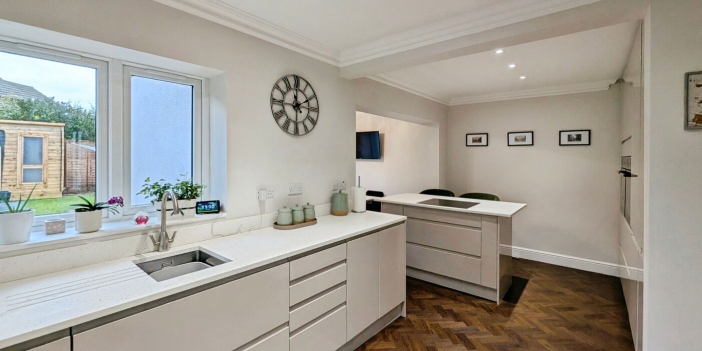 9bv Xq TEOZUKRK8 UA0z VP Dg