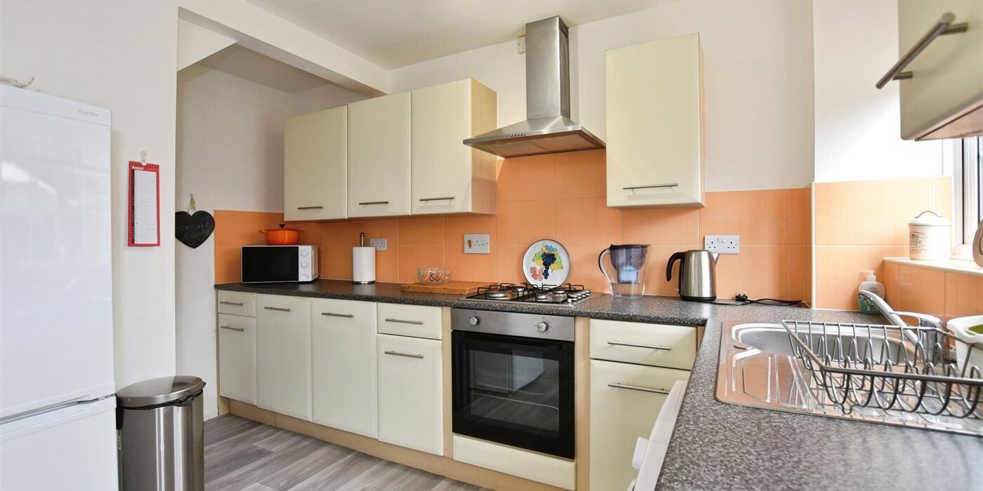 B19 PI Gy9 Mkaru Ov Qk R8f6 A