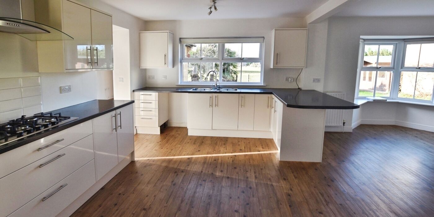 N67 Qqck V Gk264 3q J4a FUA