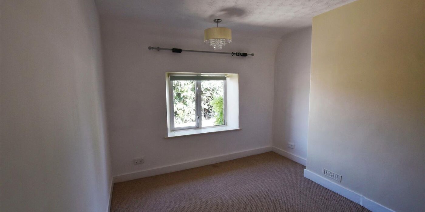 U1e4z F Ewb UGG Go8 WM29c Q