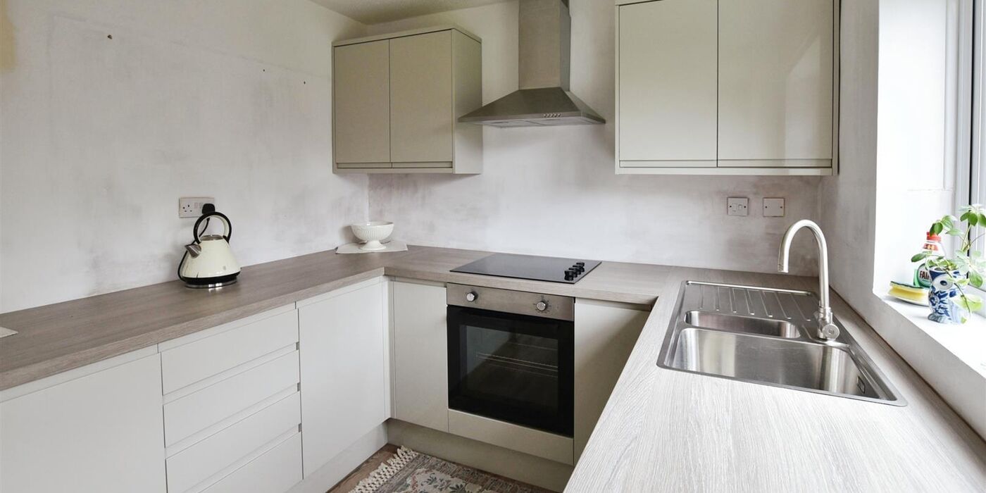 Hw O0i1rjg0 c1 XRX n J3 Q